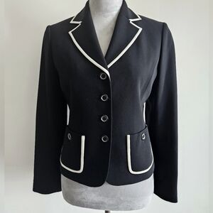 PETITE SOPHISTICATE B&W Blazer
